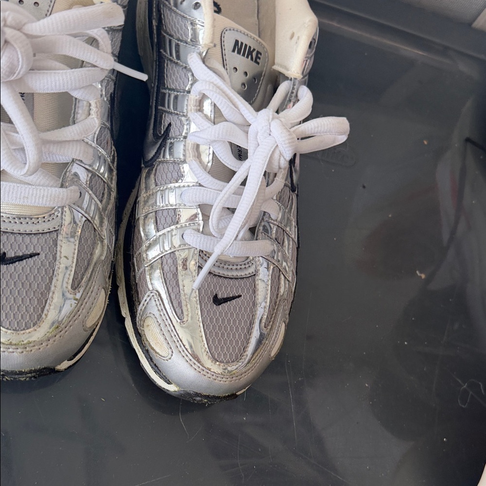 Nike Silver and White Metallic Running Sneakers